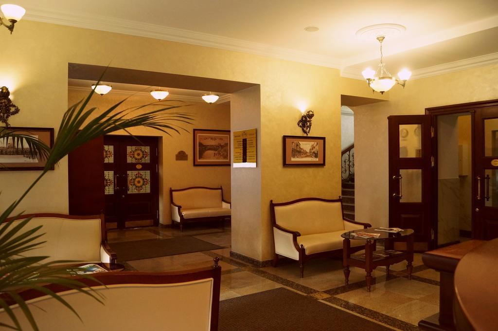 Garni Hotel Minsk Exterior foto
